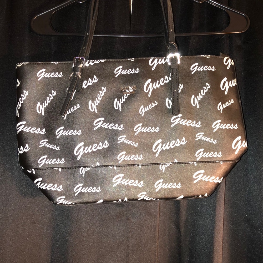 Guess medium size bag